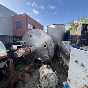 dubbel wandigen vat met roerwerk
